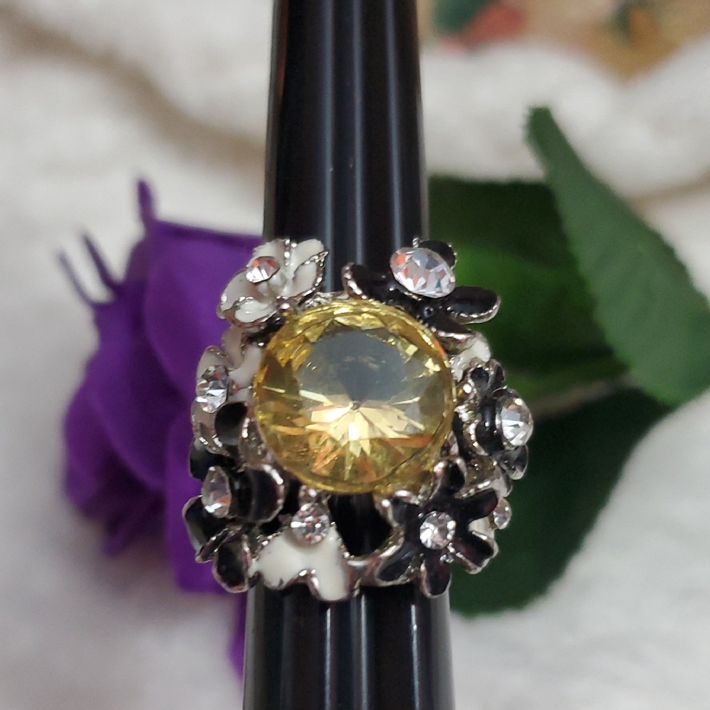 Enamel Floral Rhinestone Ring